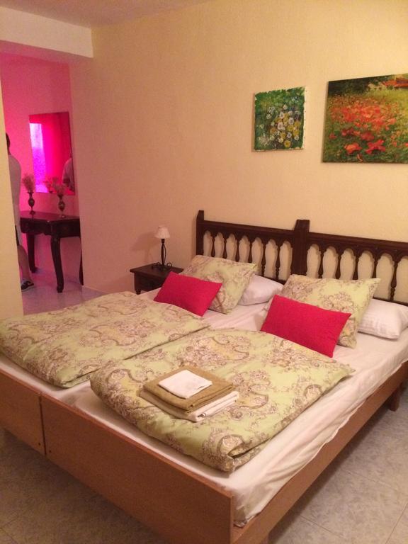 El Artista Hostel Villajoyosa Bagian luar foto