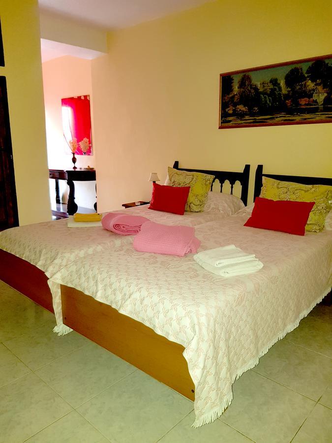 El Artista Hostel Villajoyosa Bagian luar foto
