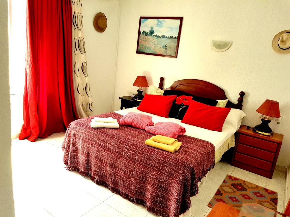 El Artista Hostel Villajoyosa Bagian luar foto